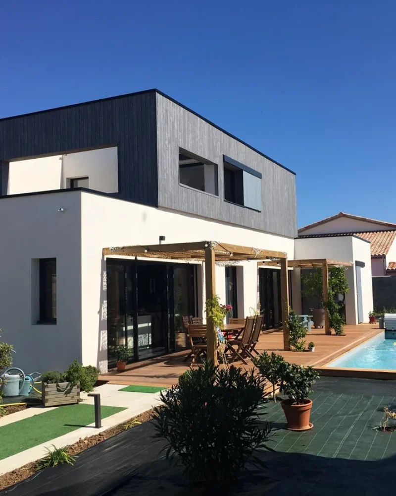 Réalisation aménagement extérieur, pergola, L'Ambiance Extérieure, Construction de Piscine à La Rochelle