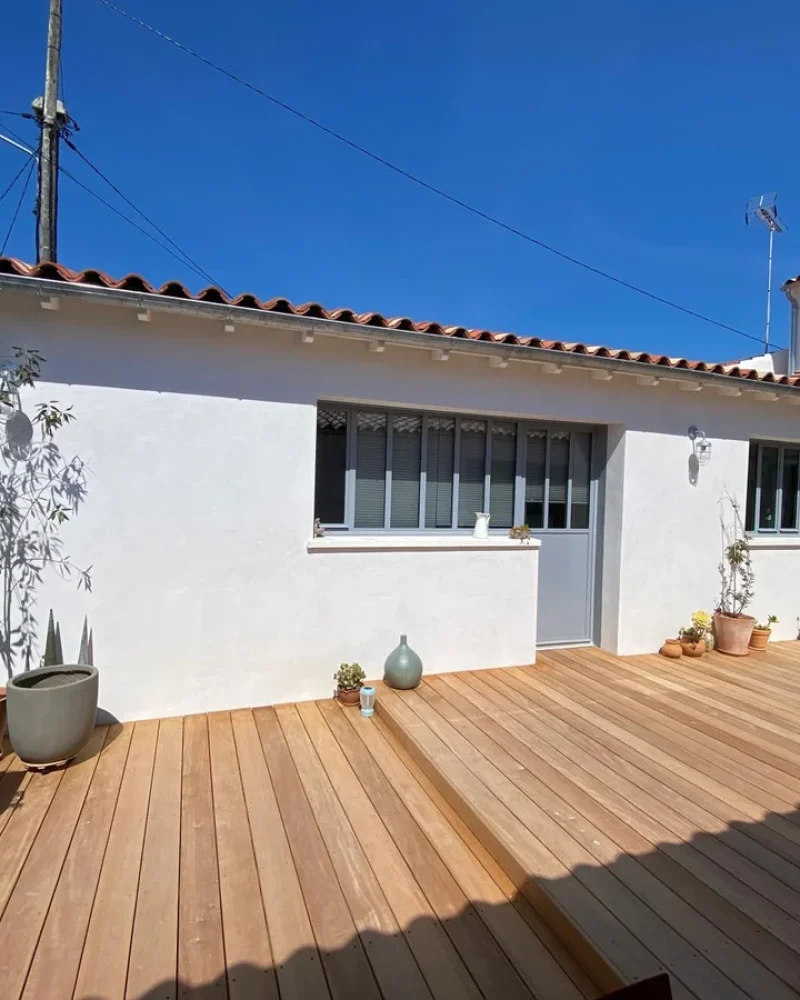 Réalisation aménagement extérieur, terrasse, L'Ambiance Extérieure, Construction de Piscine à La Rochelle