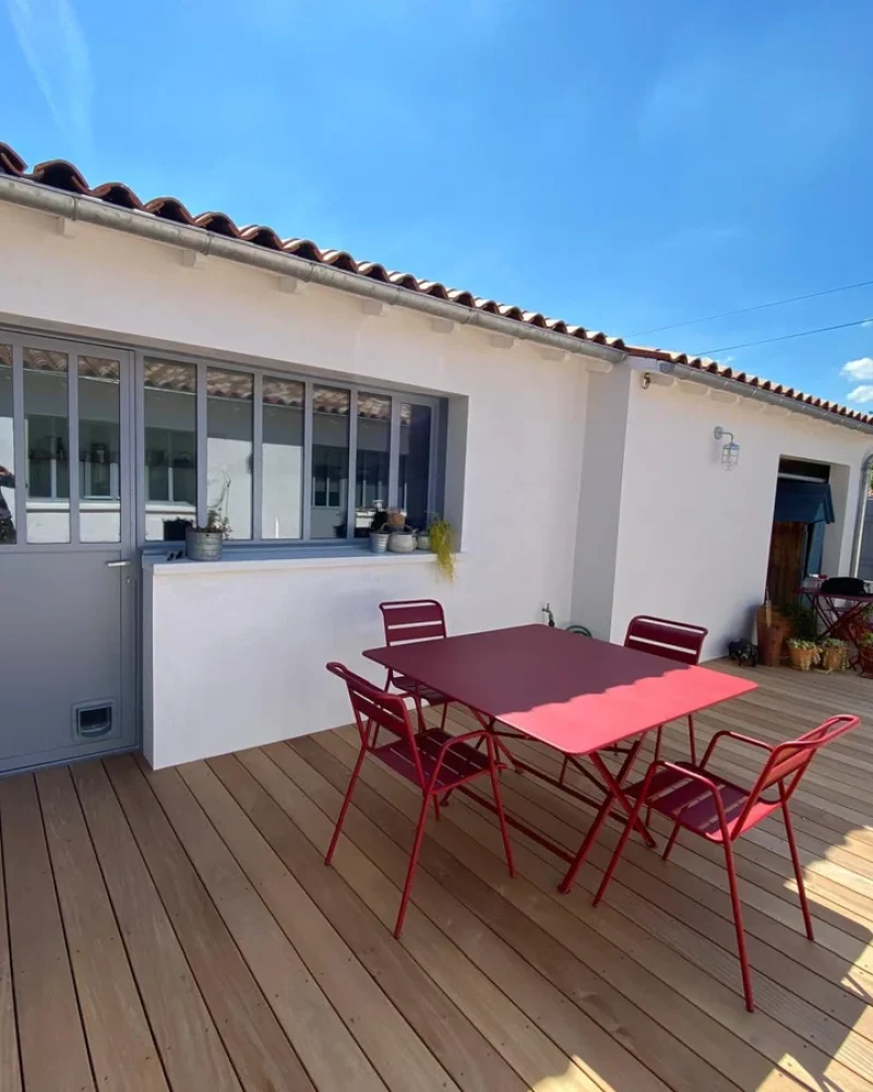 Réalisation aménagement extérieur, terrasse, L'Ambiance Extérieure, Construction de Piscine à La Rochelle