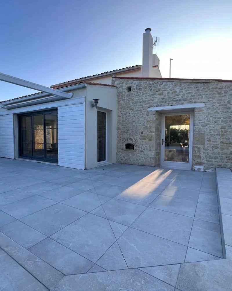 Réalisation aménagement extérieur, terrasse, L'Ambiance Extérieure, Construction de Piscine à La Rochelle