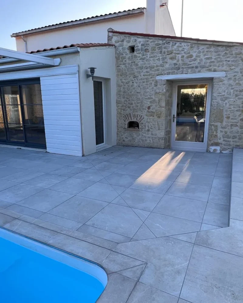 Réalisation aménagement extérieur, terrasse, L'Ambiance Extérieure, Construction de Piscine à La Rochelle