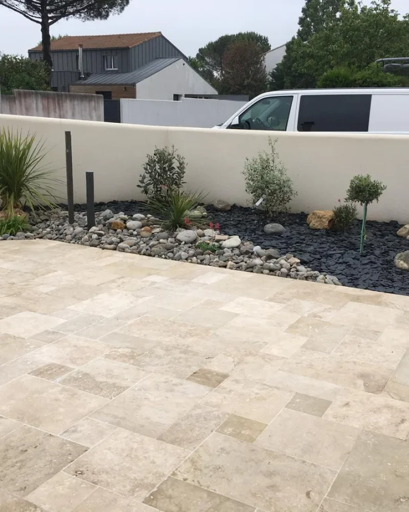 Réalisation aménagement extérieur, terrasse, L'Ambiance Extérieure, Construction de Piscine à La Rochelle