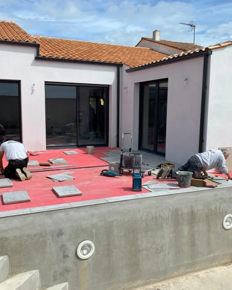 Réalisation aménagement extérieur, terrasse, L'Ambiance Extérieure, Construction de Piscine à La Rochelle