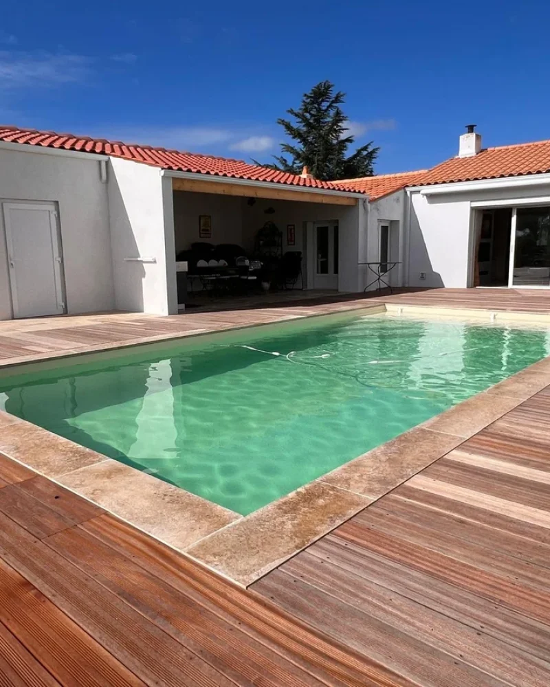 Réalisation piscine maçonnée, L'Ambiance Extérieure, Construction de Piscine à La Rochelle